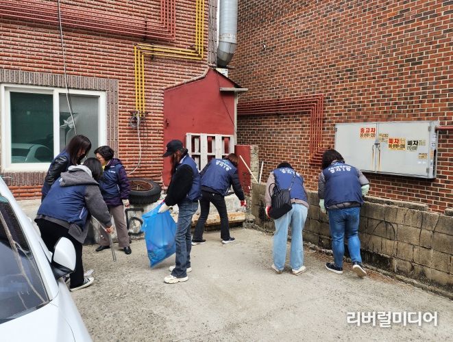 수원시 장안구 정자1동, 행복홀씨 입양단체 정화활동 시작