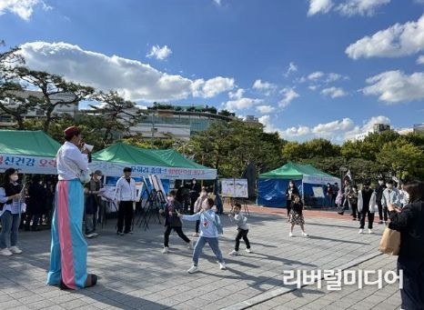 이번 마음건강 힐링 캠페인에서는 8개의 부스를 운영해 다양한 정보와 체험활동 기회를 제공했다