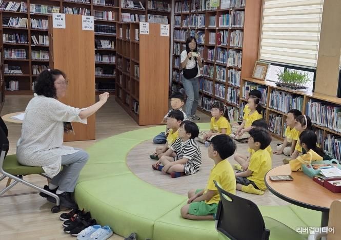 수원시 장안구 조원1동 새마을문고, 그림책 읽어주는 도서관 운영
