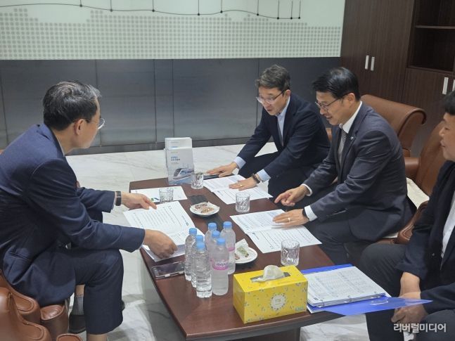 김대순 행정2부지사, 강희업 국토교통부 제2차관 면담