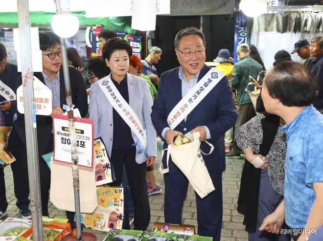 경기도의회 남경순 의원, 북수원시장 찾아 '추석맞이 민생경제 활성화' 앞장