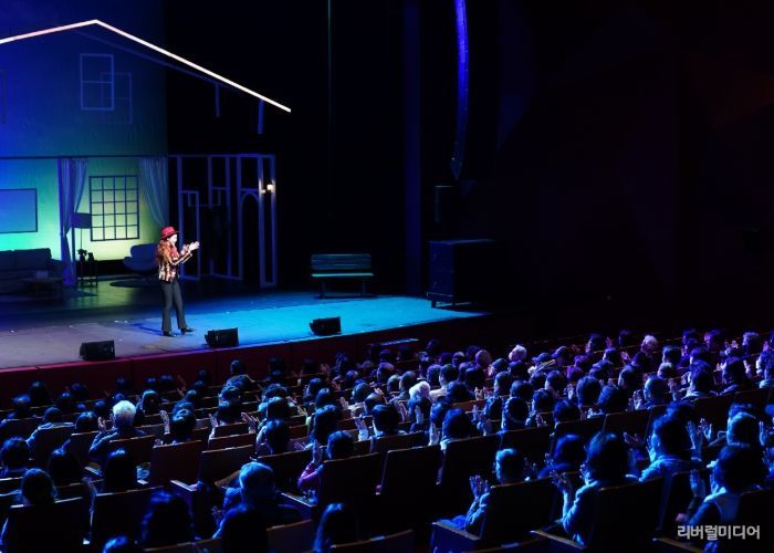 구리문화재단, 연극 <분홍립스틱> 공연 성료